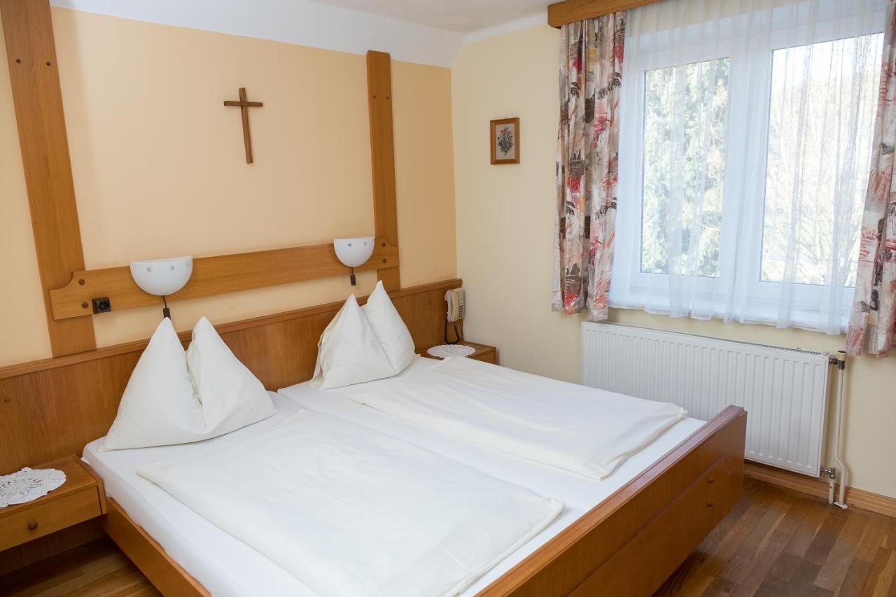 Rosslwirt-Rast Bed and Breakfast Strass im Attergau Kamer foto