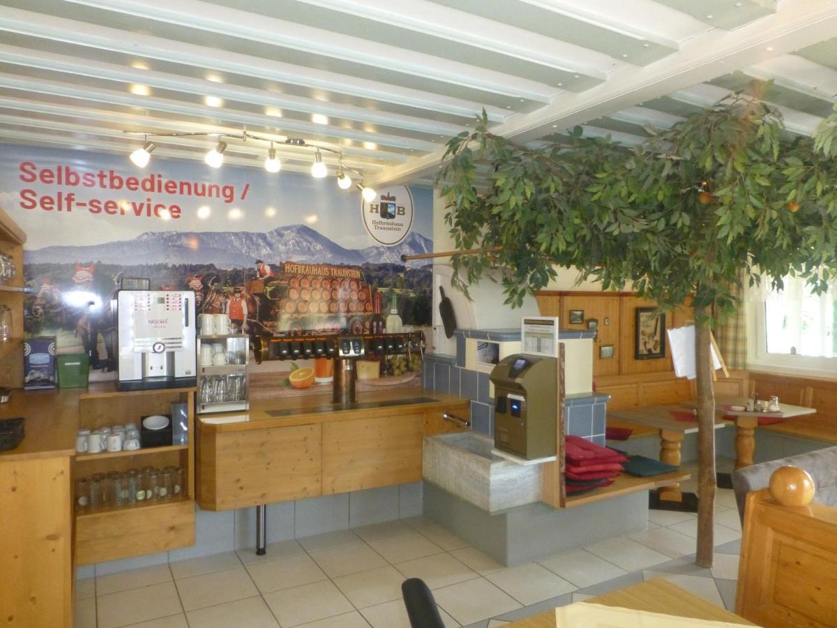 Rosslwirt-Rast Bed and Breakfast Strass im Attergau Buitenkant foto