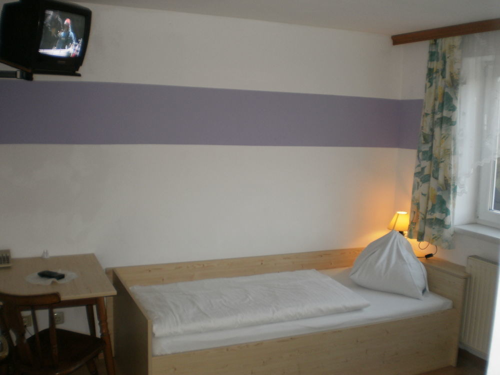 Rosslwirt-Rast Bed and Breakfast Strass im Attergau Buitenkant foto