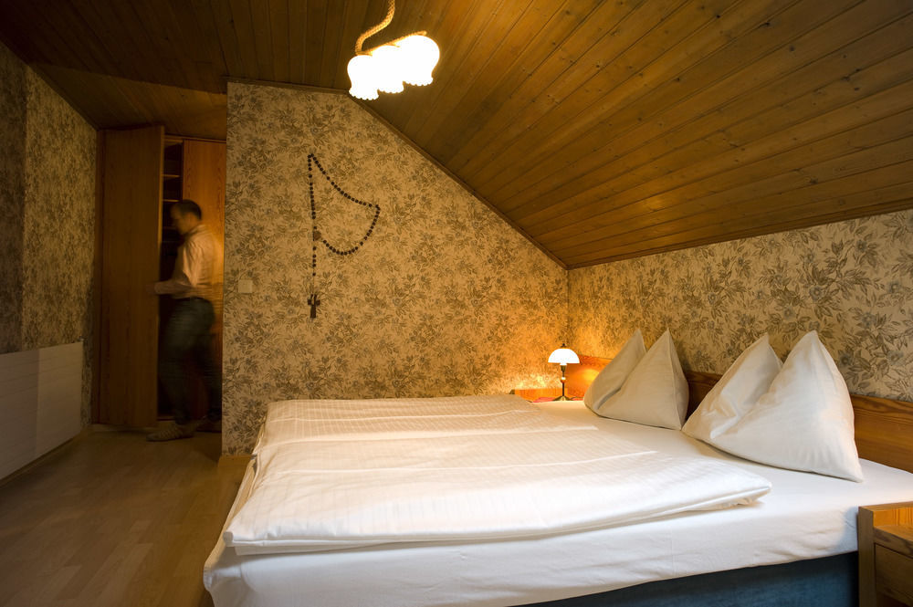 Rosslwirt-Rast Bed and Breakfast Strass im Attergau Buitenkant foto