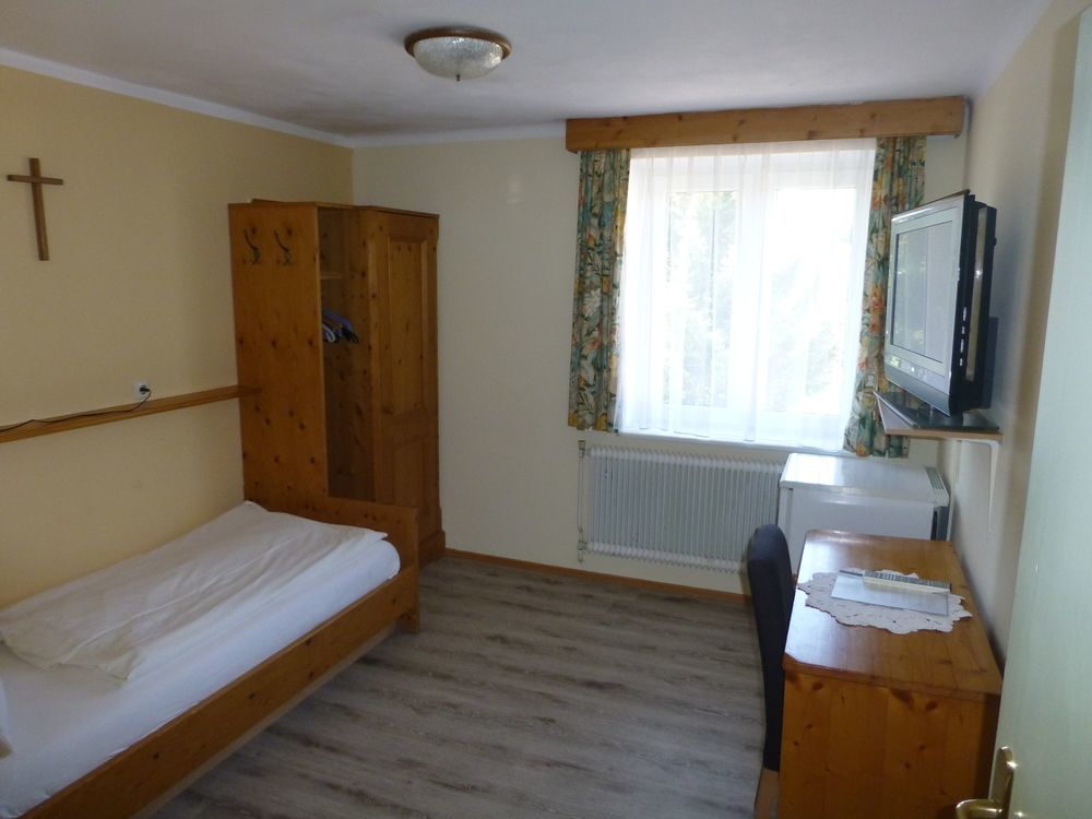 Rosslwirt-Rast Bed and Breakfast Strass im Attergau Buitenkant foto